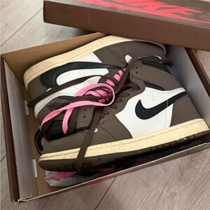 Jordan 1 Retro High OG Travis scott Mocha